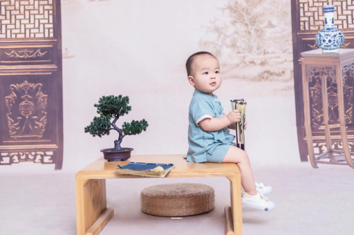垦利孕妇肚子上的黑线